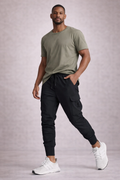 \AeroPulse Men’s Multi-Pocket Performance Jogger Pants